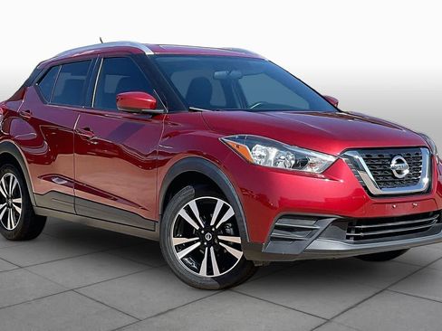 Used 2019 Nissan Kicks SV FWD image 4