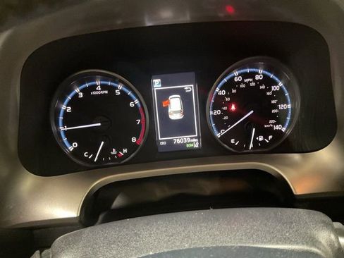 Used 2018 Toyota RAV4 XLE w/ Plus Extra Value Package image 14