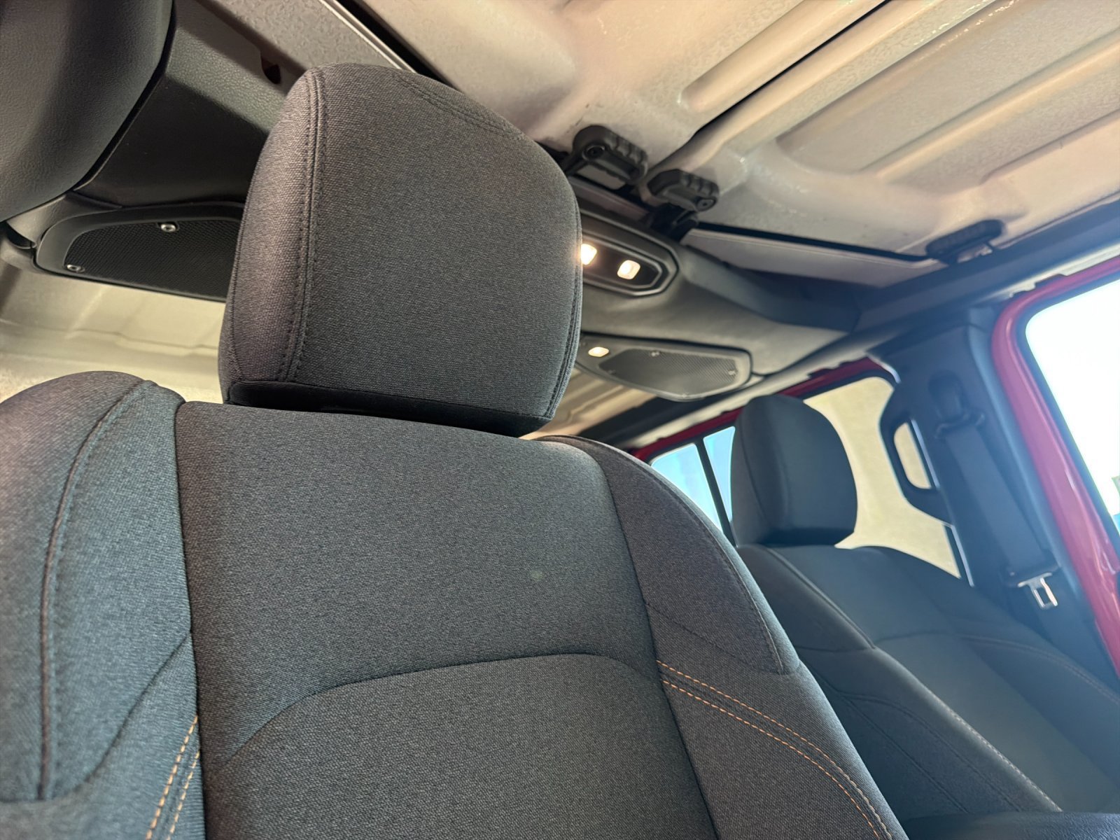 Used 2025 Jeep Wrangler Unlimited Sport AWD/4WD image 18