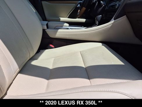 Used 2020 Lexus RX 350L Premium w/ Premium Package AWD/4WD image 28