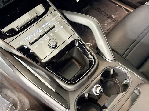 New 2026 Porsche Cayenne GTS AWD/4WD image 19