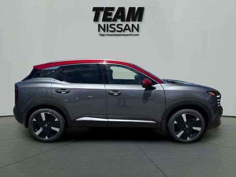 Used 2025 Nissan Kicks SR w/ SR Premium Package AWD/4WD image 8