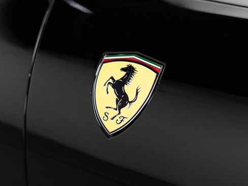 Certified 2022 Ferrari Roma RWD image 22