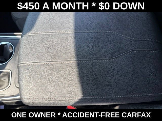 Used 2023 Chevrolet Traverse LT FWD image 24