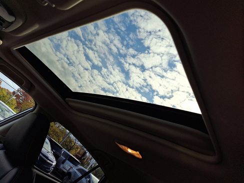 Used 2023 Subaru Crosstrek 2.5i Limited image 15