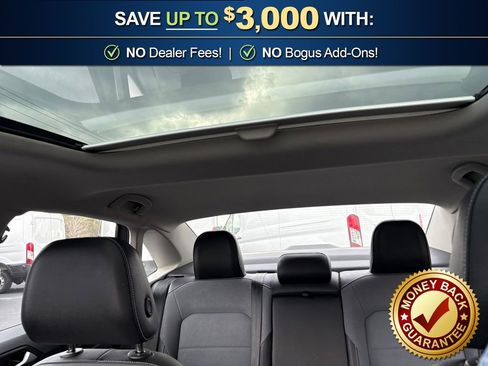 Used 2025 Volkswagen Jetta SE image 30