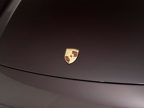 Certified 2025 Porsche Macan 4 Electric image 38