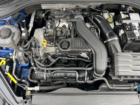 Used 2024 Volkswagen Jetta SE w/ Panoramic Sunroof Package image 27