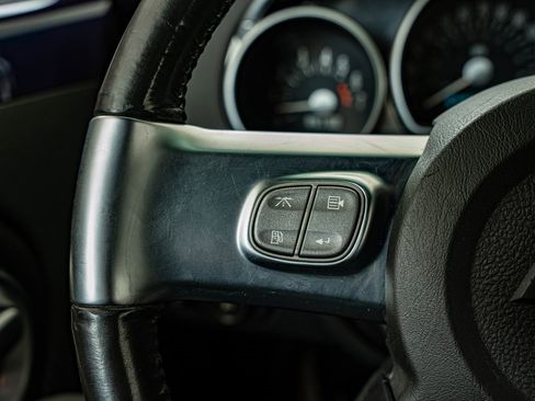 Used 2004 Chevrolet SSR w/ Preferred Equipment Group image 25