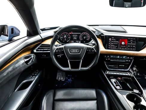 Used 2024 Audi e-tron GT Premium Plus image 6