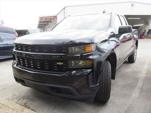 Used 2022 Chevrolet Silverado 1500 Custom w/ Safety Confidence Package RWD image 2