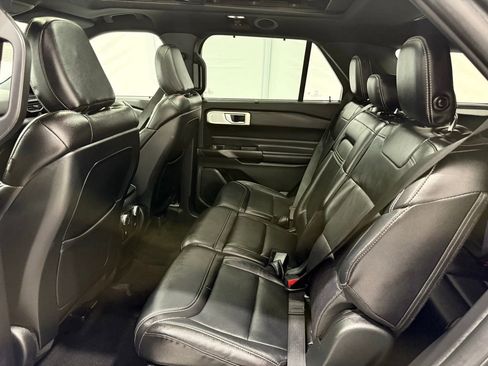 Used 2020 Ford Explorer ST w/ Premium Technology Package image 18