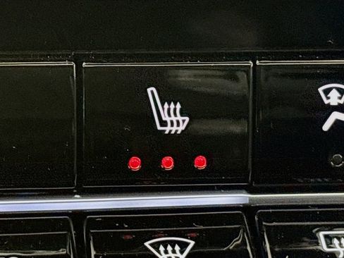 New 2025 GMC Canyon Elevation w/ Convenience Package image 19