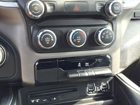 Used 2019 RAM 1500 Big Horn image 24