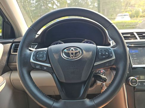 Used 2017 Toyota Camry XLE FWD image 26