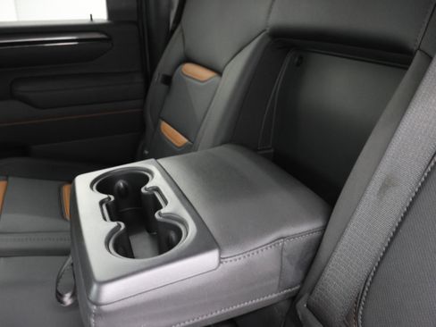 Used 2025 GMC Sierra 2500 AT4 w/ AT4 Premium Plus Package AWD/4WD image 46