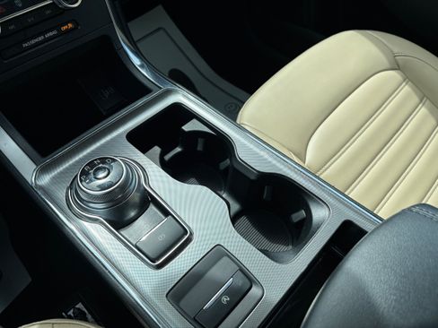 Used 2022 Ford Edge SEL w/ Convenience Package AWD/4WD image 14