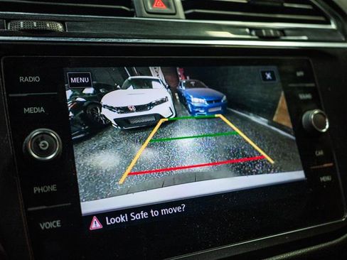 Used 2019 Volkswagen Tiguan SE FWD image 20