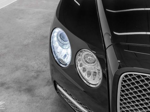 Used 2016 Bentley Flying Spur W12 image 13
