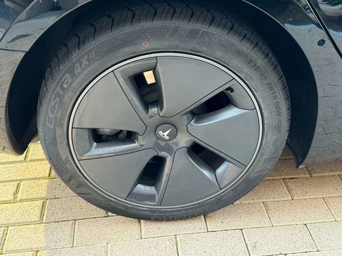 Used 2023 Tesla Model 3 Standard Range image 46