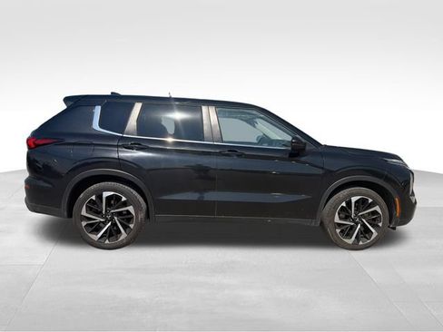 Used 2022 Mitsubishi Outlander ES AWD/4WD image 4