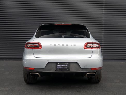 Used 2017 Porsche Macan AWD/4WD image 30