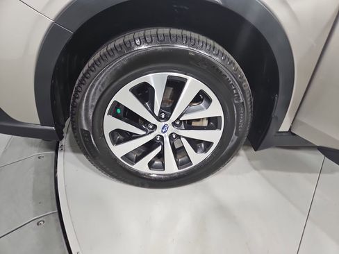 Used 2020 Subaru Outback Premium AWD/4WD image 28