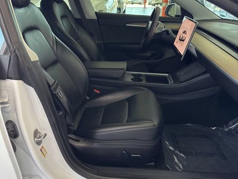 Used 2022 Tesla Model 3 Standard Range RWD image 8