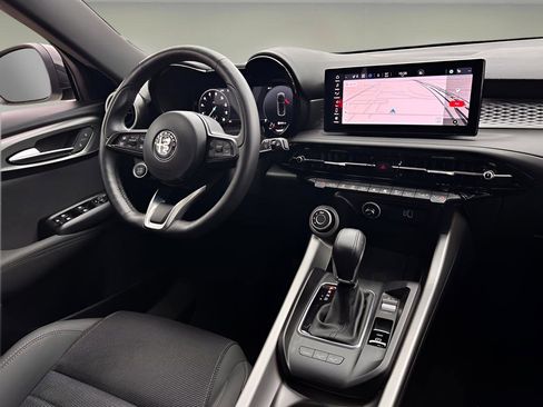 Used 2024 Alfa Romeo Tonale Sprint AWD/4WD image 9