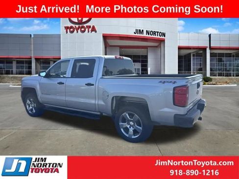 Used 2017 Chevrolet Silverado 1500 W/T w/ WT Convenience Package AWD/4WD image 3