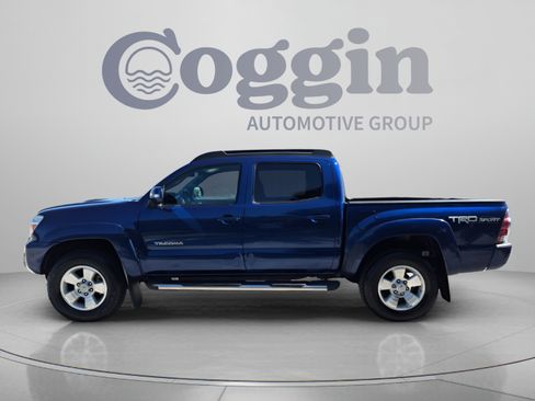 Used 2015 Toyota Tacoma PreRunner RWD image 2
