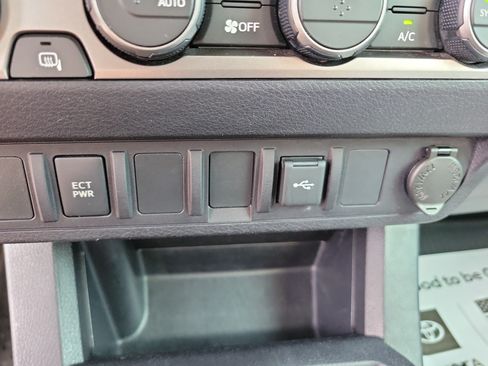 Used 2021 Toyota Tacoma SR AWD/4WD image 18