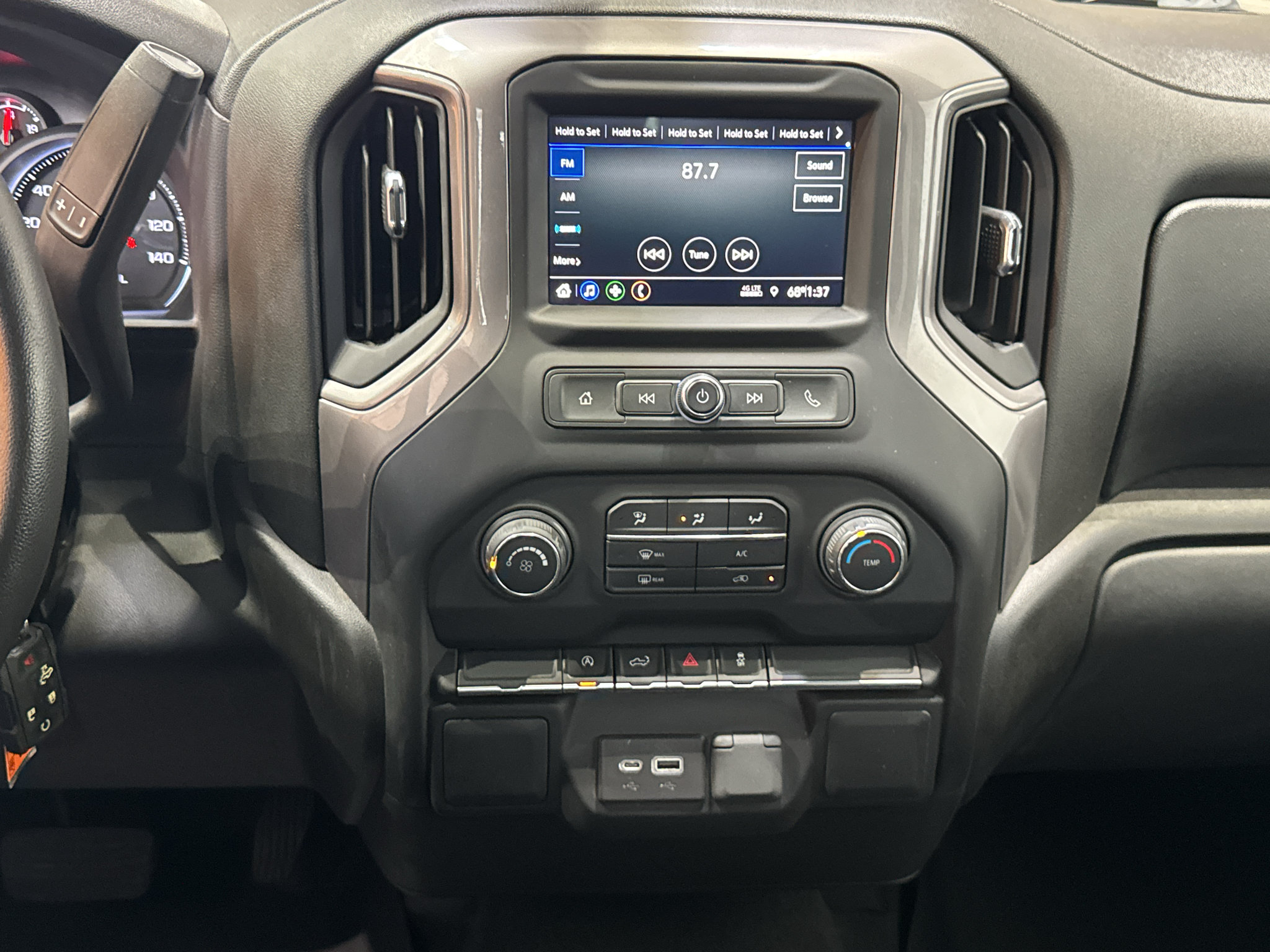 Used 2022 Chevrolet Silverado 1500 Custom AWD/4WD image 25