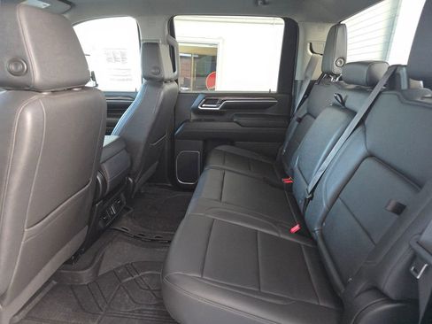 Used 2024 Chevrolet Silverado 2500 LTZ image 10