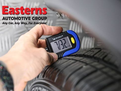 Used 2021 Tesla Model Y Long Range image 24