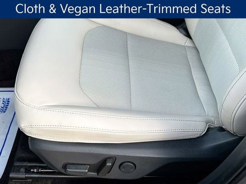 Used 2023 Kia Niro EX image 22