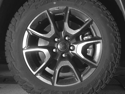 Used 2025 Jeep Compass Trailhawk image 13