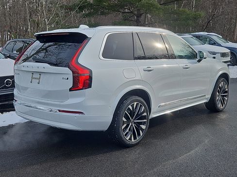 New 2026 Volvo XC90 B6 Ultra image 2