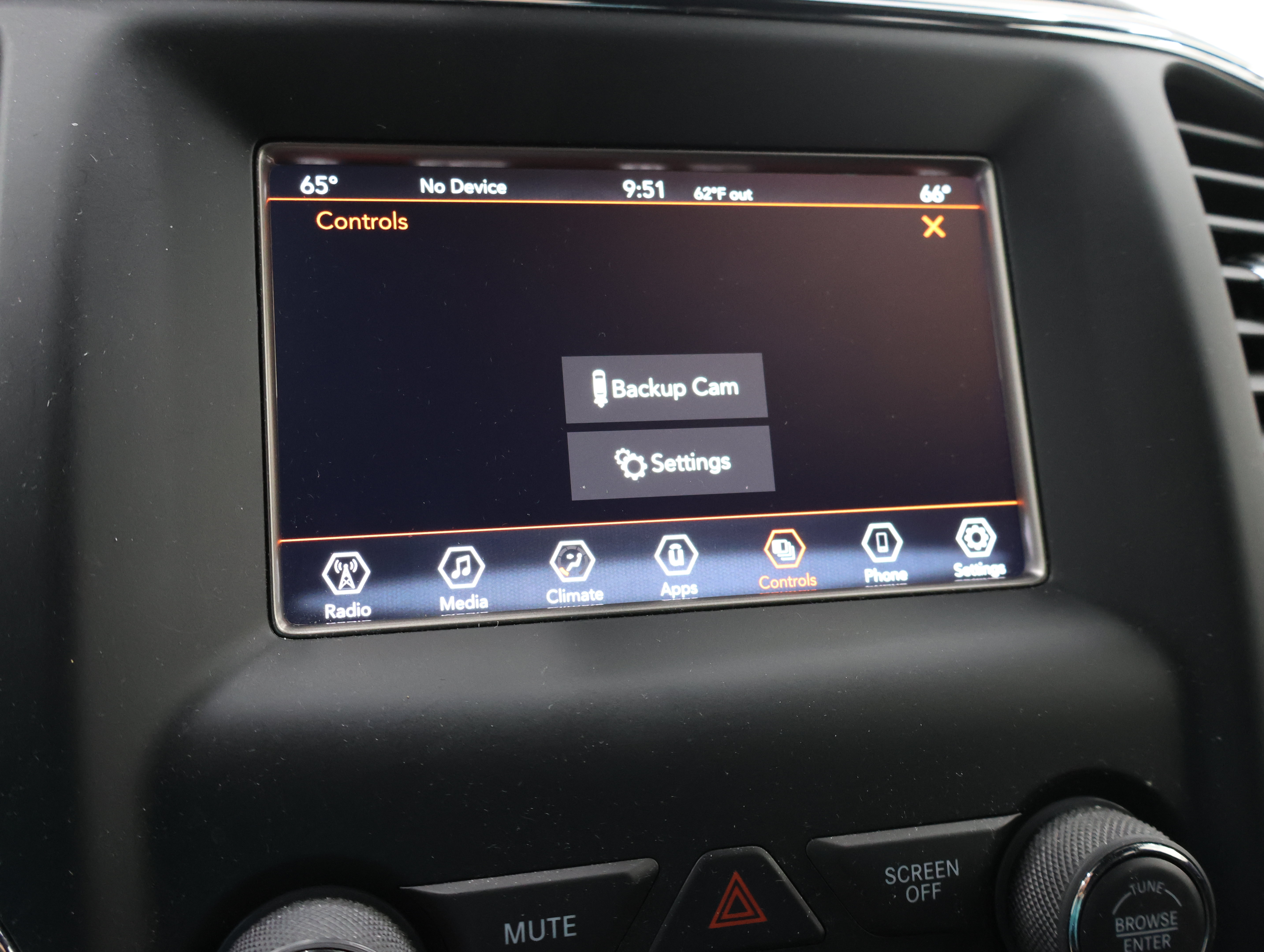 Used 2021 Jeep Grand Cherokee Laredo AWD/4WD image 51