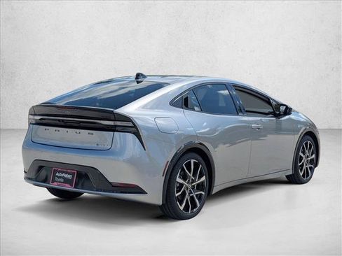 New 2026 Toyota Prius Plug-In Hybrid FWD image 2