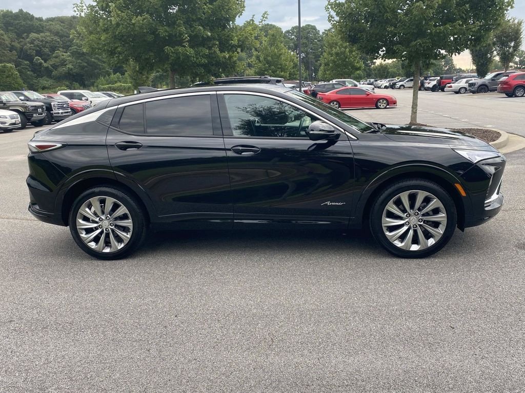 Used 2024 Buick Envista Avenir FWD image 2