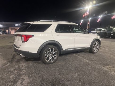 Used 2025 Ford Explorer Platinum w/ Ultimate Package image 6