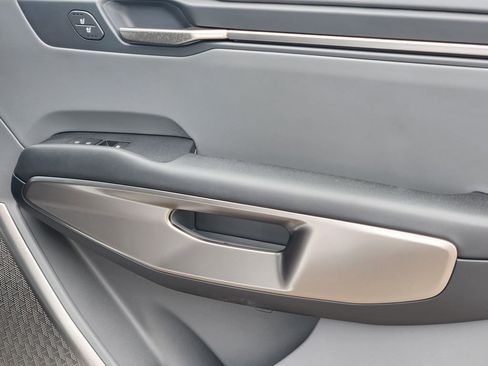 New 2026 Kia EV9 Wind image 14