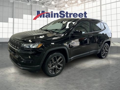 New 2026 Jeep Compass Latitude AWD/4WD image 1