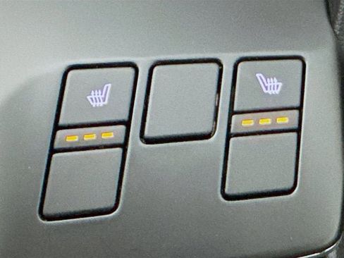 Used 2025 Kia Sportage LX image 19