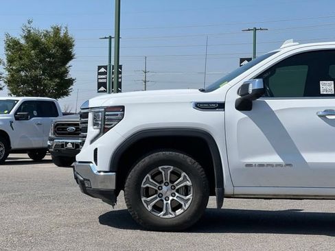 Used 2022 GMC Sierra 1500 SLT AWD/4WD image 4