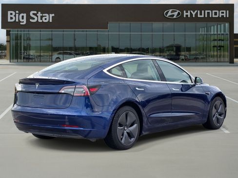 Used 2018 Tesla Model 3 Mid Range RWD image 4