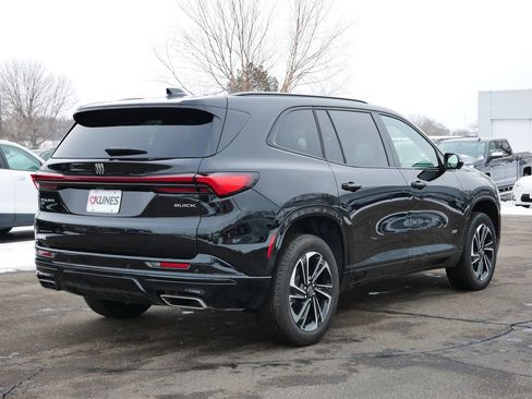 Used 2025 Buick Enclave Sport Touring image 7