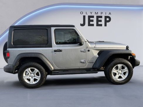 Used 2019 Jeep Wrangler Sport image 8