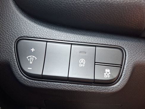 New 2026 Kia Seltos LX image 17